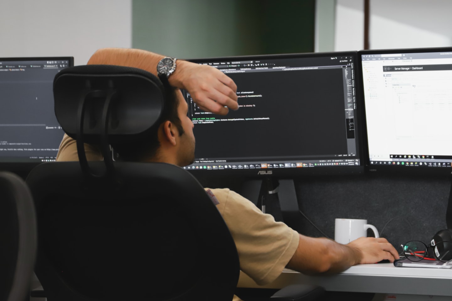 Fintech team reviewing crypto subscription billing dashboard for AI and SaaS services