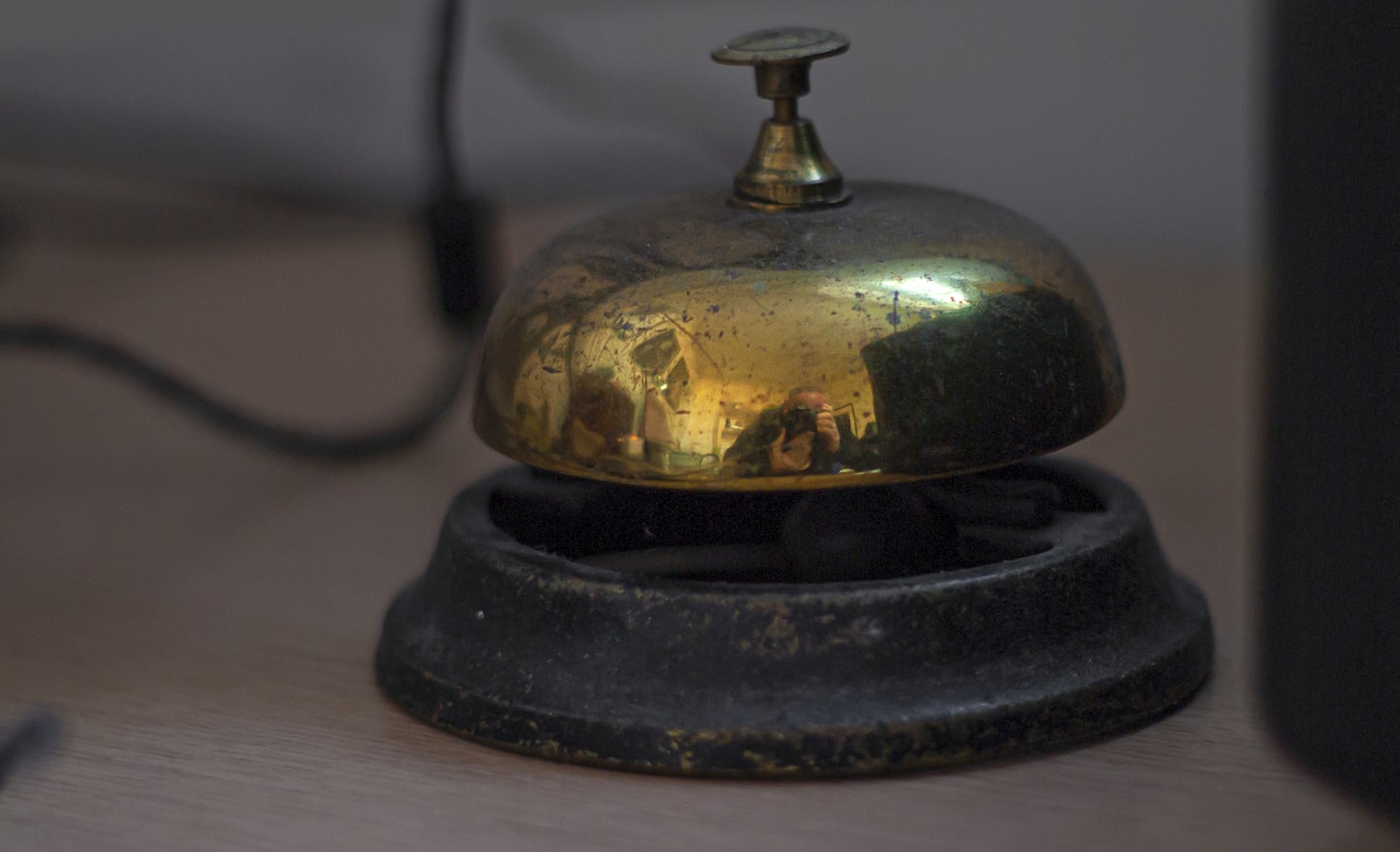 Customer support workspace for handling ecommerce payment questions and refunds.